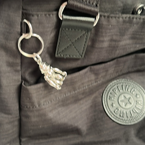 Kipling Giselle black gray convertible dual handle crossbody handbag - Picture 10 of 17